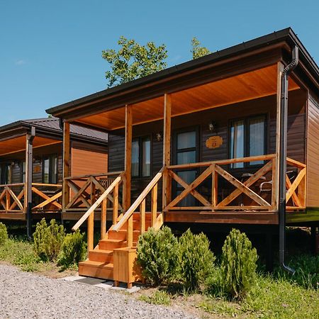 Chateau Ateni Cottages Гори Екстериор снимка