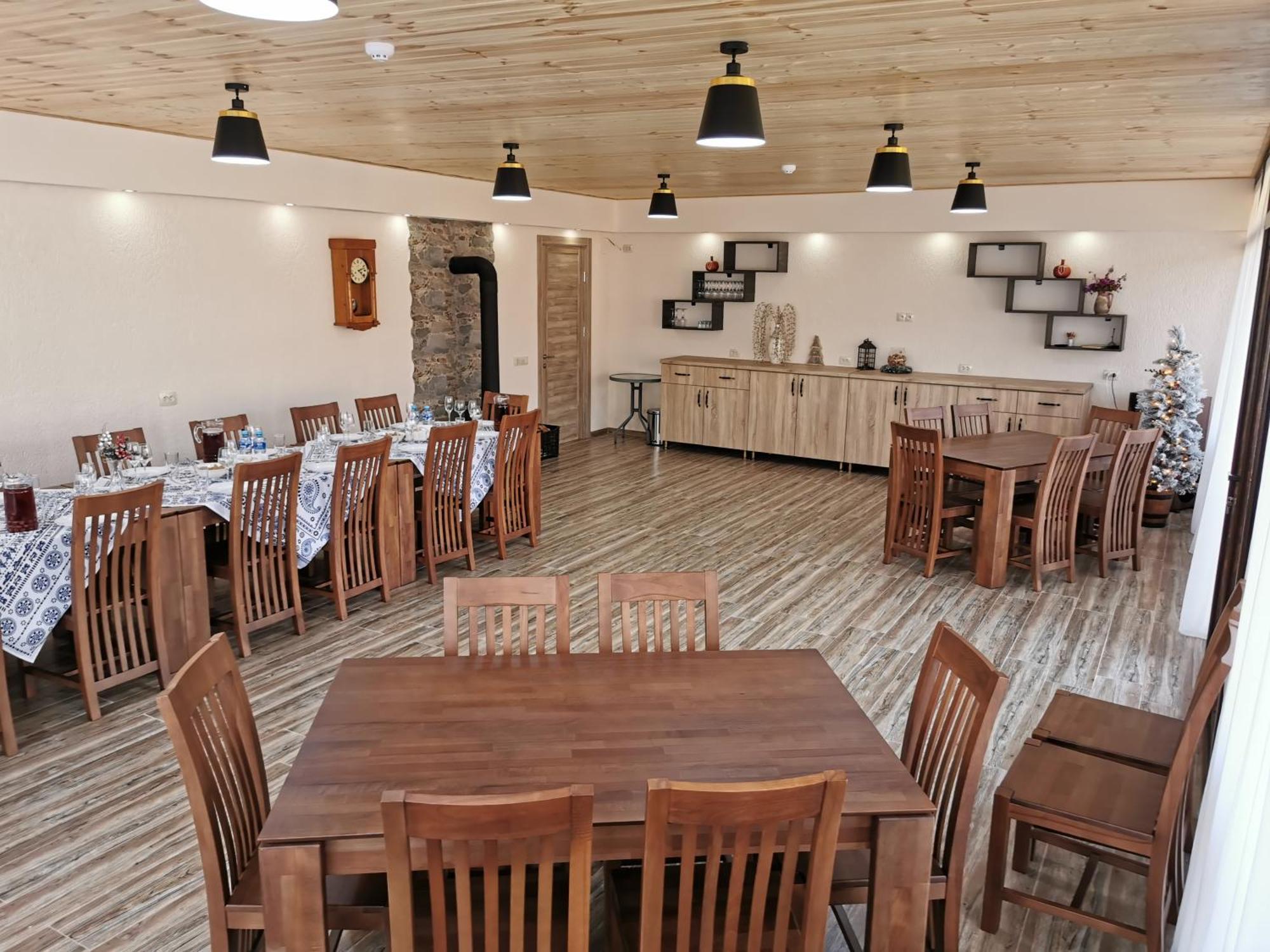 Chateau Ateni Cottages Гори Екстериор снимка
